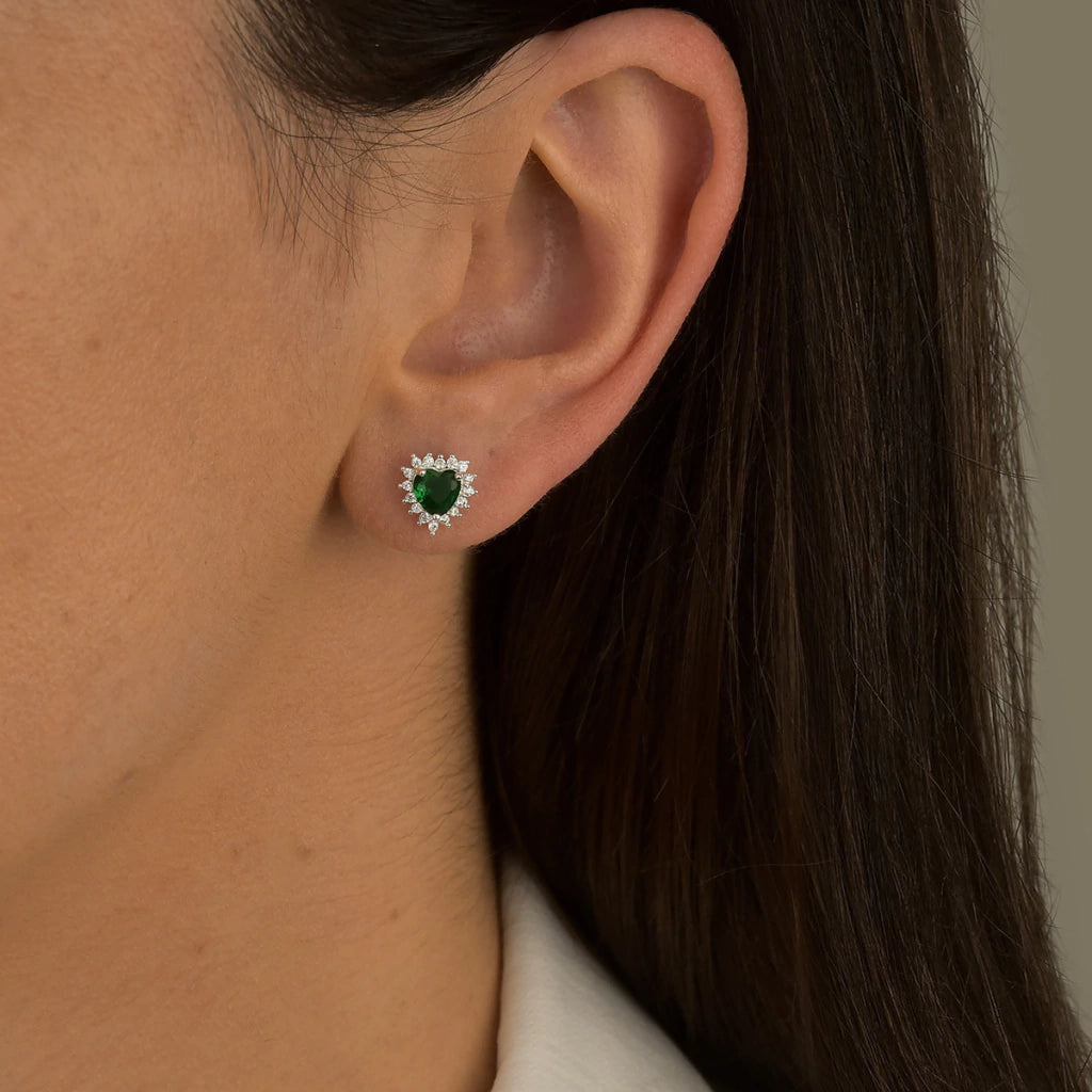 Brinco Ponto de Luz Coração Verde Cravejado de Prata