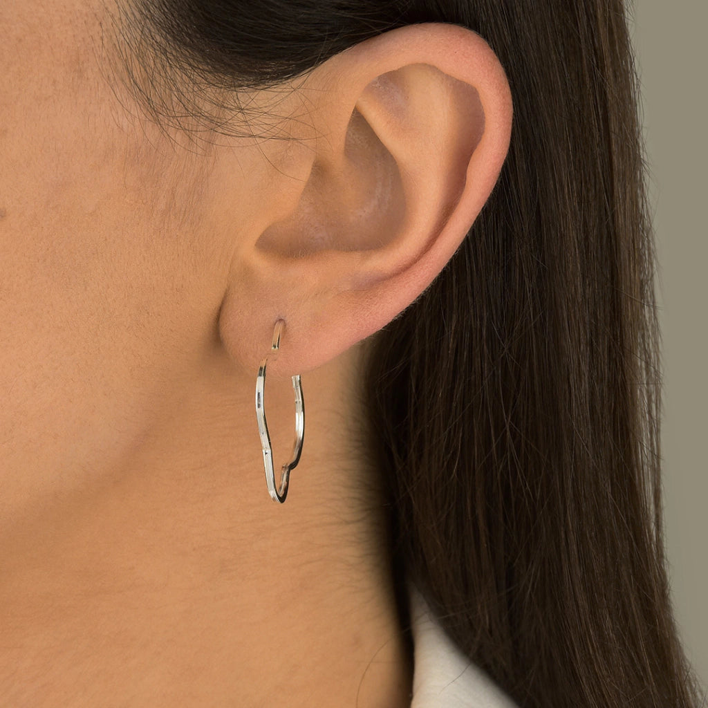 Brinco Argola Trevo Fio 1.3mm Quadrado Liso