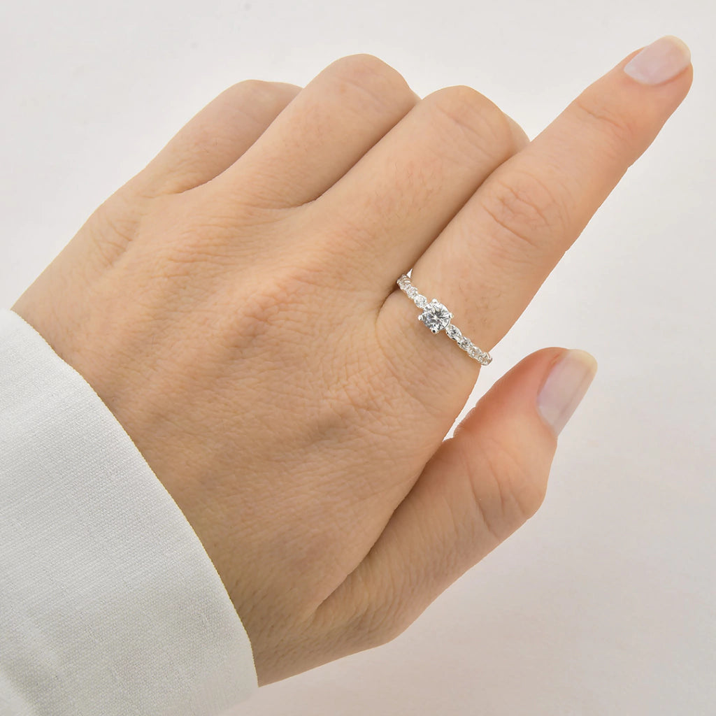 Anel Solitário Ponto de Luz Cristal Cravejado